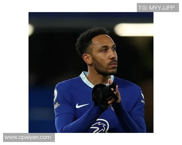 法甲球队马赛宣布签约年轻天才前锋,引发球迷热议